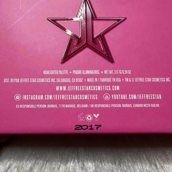NIB Jeffree Star Heartbreaker Skin Frost Highlighter Palette 3x7g - Picture 5 of 8